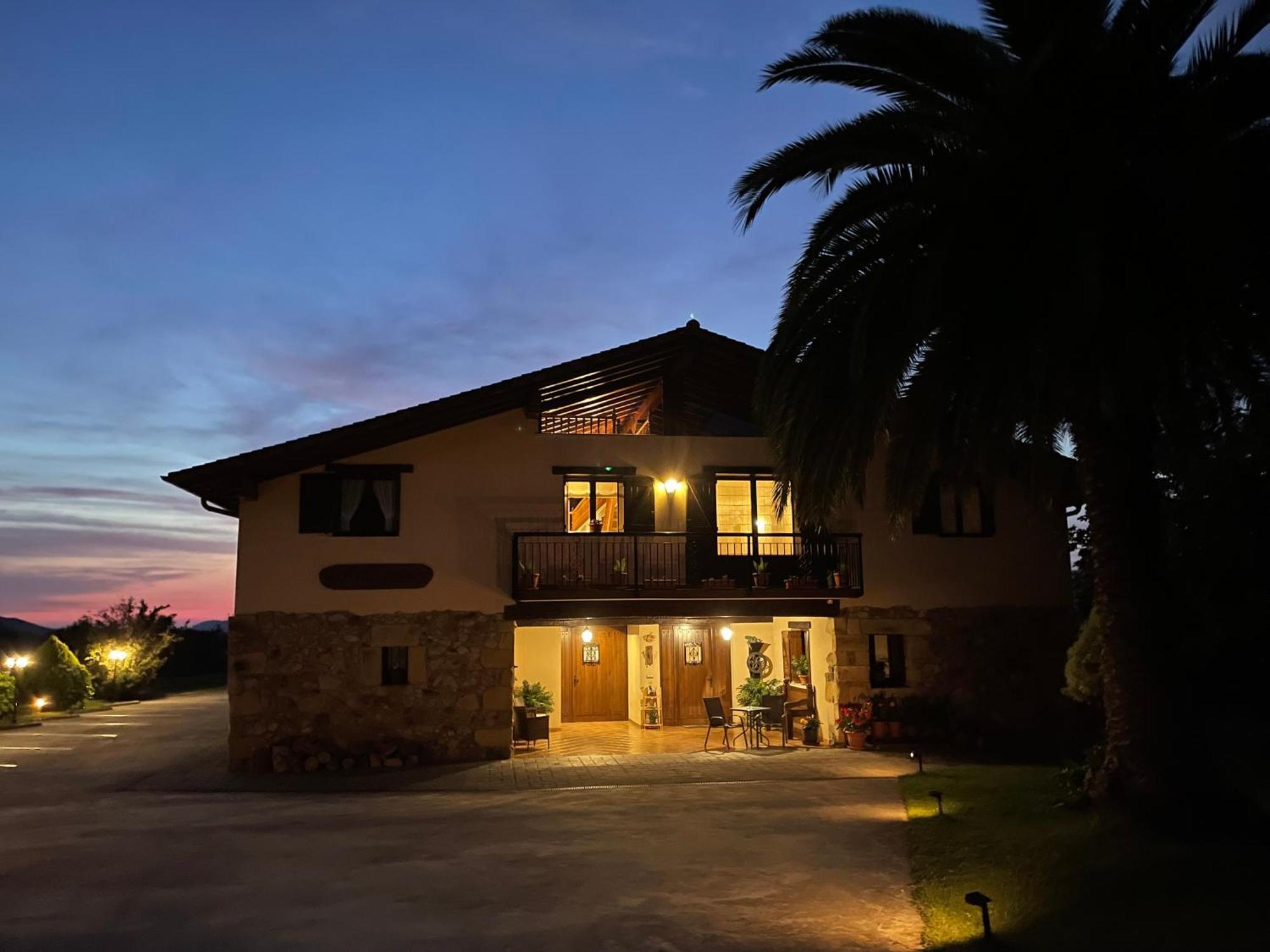 Country house Erretegi Haundi *